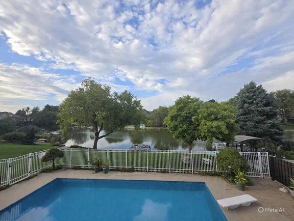 $100 / 4br - 3000ft2 - Lakefront 4 bedroom house with pool and hot tub (Omaha)63976697890051122