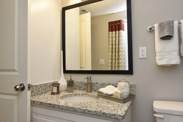 $1,799 / 3br - 😲These Deals Will Blow Your Mind😲 (Knoxville)63815694854659123