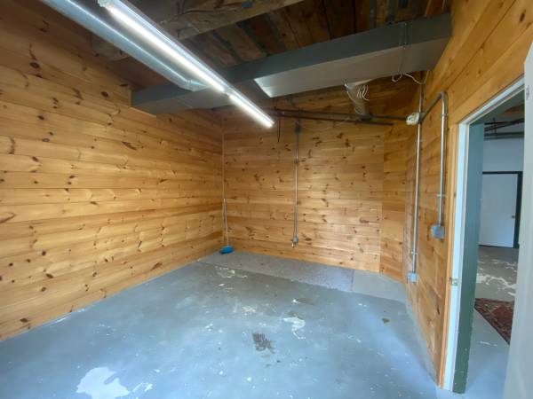 $400 / 210ft2 - Art Studio Near Dover (6A) (Rollinsford, NH)63931653470339121
