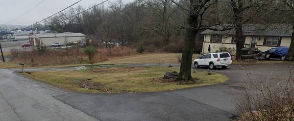 $162,000 / 24785ft2 - The Perfect Artist Retreat!!! (Hendersonville)63924810592259123