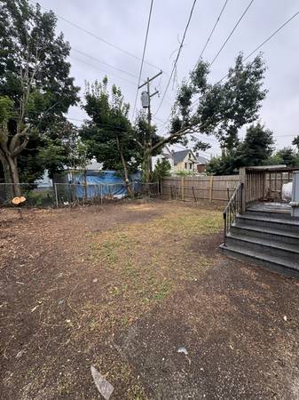 $1150.00 / 2br - Lower unit avalible63860362782977123