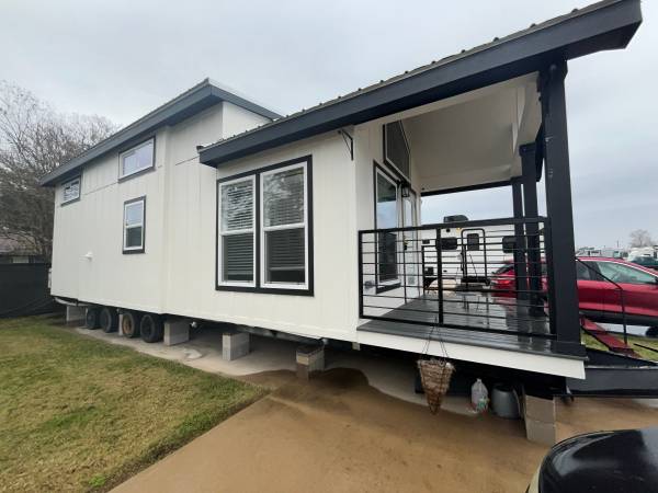 $49,999 / 2br - 468ft2 - Move-In Ready  || 2024 Champion Tiny Home For Sale (Alvin TX)63924167884290121