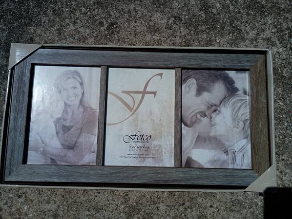 Three 5x7 Photo Frame - Weathered Grey Wood Look *New* 1