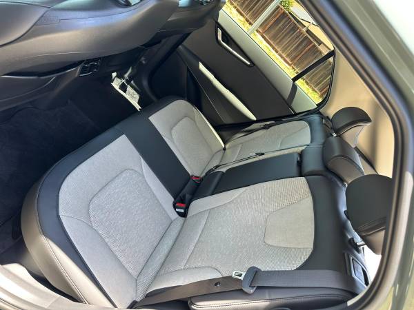 2025 kia Niro Hybrid SX Touring – Cityscape Green - $33,500 (san jose south)63623991440643124