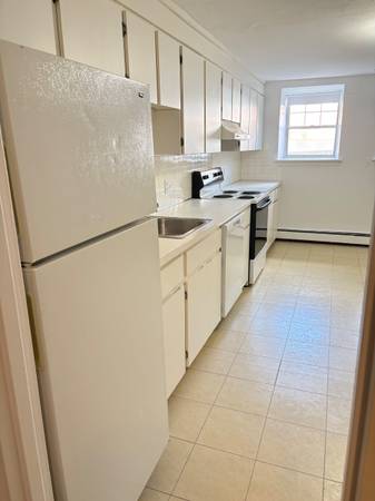 $2,750 / 2br - ☀️NO LAST - NO SEC - NO FEE || NEWTON CORNER 2 BED || HEAT/HW/PRKG ☀️ (NEWTON)63996405780226123