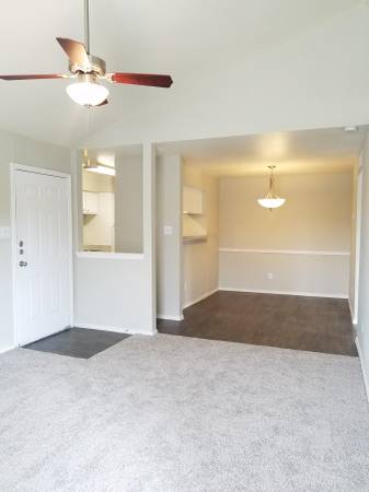 $1,099 / 1br - 🎃 Spooktacular 1 Bed/1 Bath w/ W/D connections, $99 Lea (6350 Meadowvista Dr.)64036538507522124