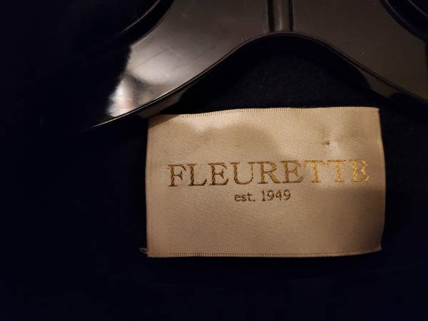 Beautiful coat FLEURETTE est. 1949 1