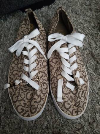 By Guess Sneakers 1
