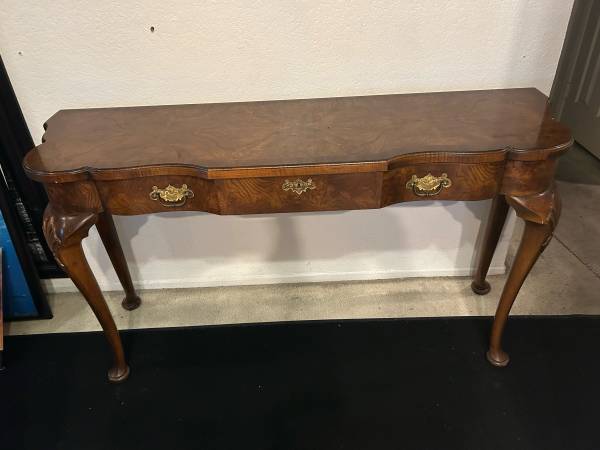 BEAUTIFUL HIGH END HEKMAN BREAKFRONT CONSOLR  TABLE EXCELLENT COND SAVE A HUGE B 1