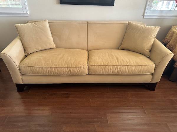 Pottery Barn - Down Feather Sofa 1