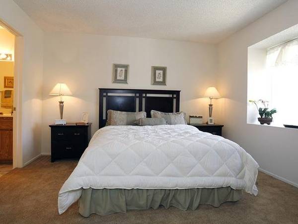 $2,399 / 2br - 973ft2 - Balcony, On-Site Maintenance, Fully Equipped Kitchen64028082813443124