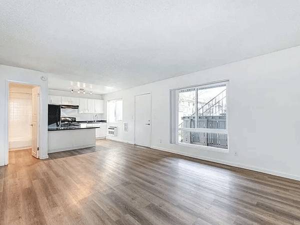 $995 / 1br - __Hermoso 1BR / 1BA__5210 Monterey Rd__ (San Jose, CA)64030485734146122