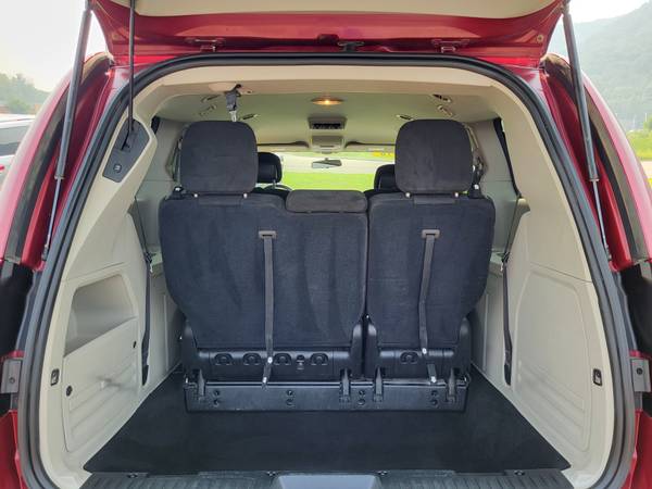 2016 Dodge Grand Caravan SXT - $7,780 (Winona)63480793178243124