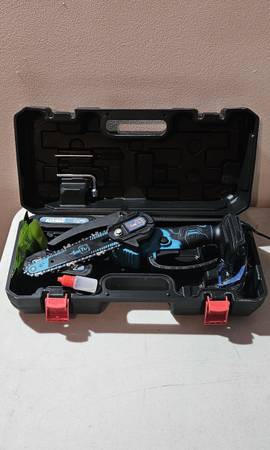 6 Inch Mini Chainsaw Cordless, Lightweight & Portable Handheld Electric Tree Saw - $70 (Tovey)63443851303169122