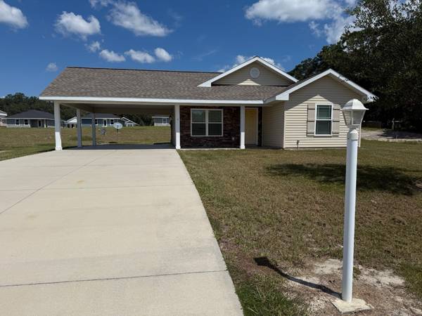 $1500.00 / 2br - 1422ft2 - Cozy 2BR/2BA with Carport in quiet community of Rolling Hills in Bell|63823034848385122