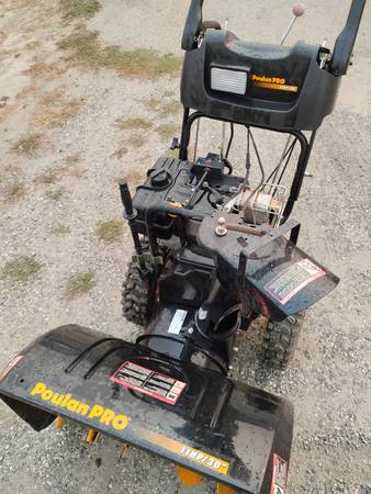 Poulan Pro 2 stage snowblower 1