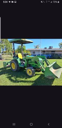 John Deere Compact Utility Tractor 3E series 3032E 1