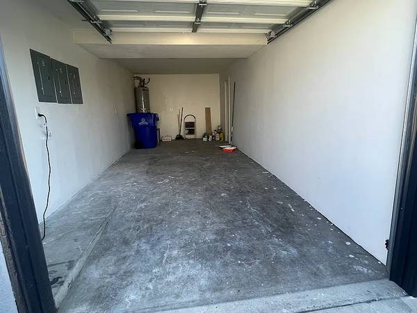 $1,175 / 2br - 2BR/1BA Apartment with Hardwood & Tile Flooring – San Diego (San Diego)63998453521411122