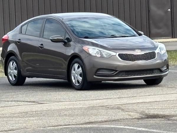 2015 Kia Forte LX with 158,000 miles Rust Free $4,650 - $4,650 (Chesterfield Indiana)63622014620163120