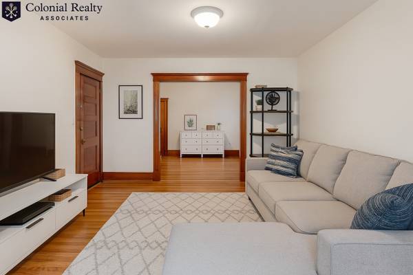 $2,595 / 2br - ¡Amplio y luminoso apartamento en el West End de Watertown disponible ahora!63828484175617122