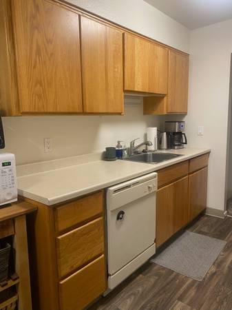$1,645 / 2br - 953ft2 - $500 off first month's rent Spacious two bedroom ground floor (Sullivan's Gulch (inner NE Portland))63914972299522121