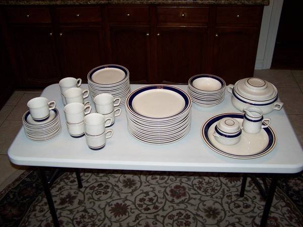 Chateau Stoneware Dish Set 1