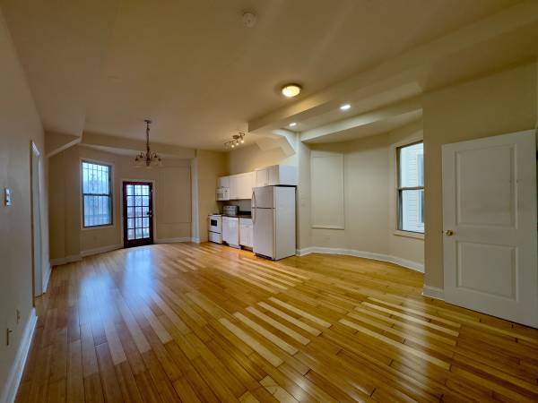 Charming 2-Bedroom Apartment in Reservoir Hill, MD! 1
