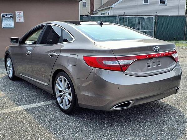 2013 Hyundai Azera Base 4dr Sedan - $10995.0063470890497539124