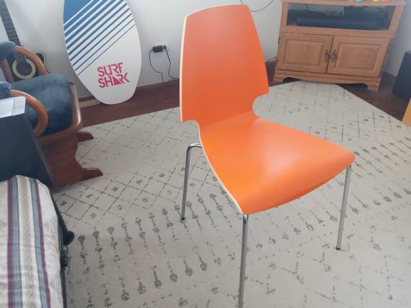 Stackable chair set of four 1