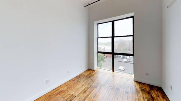 $1,100 / 180ft2 - OFFICE ART MASSAGE ESTHETICS TATTOO STUDIO 4F3 (Greenpoint Brooklyn)63661271394049120