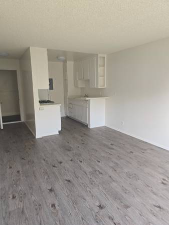 $2,150 / 1br - Ventura 180 Ocean Views Prime Location Large One Bedroom Apartment (Ventura)63800496814467122