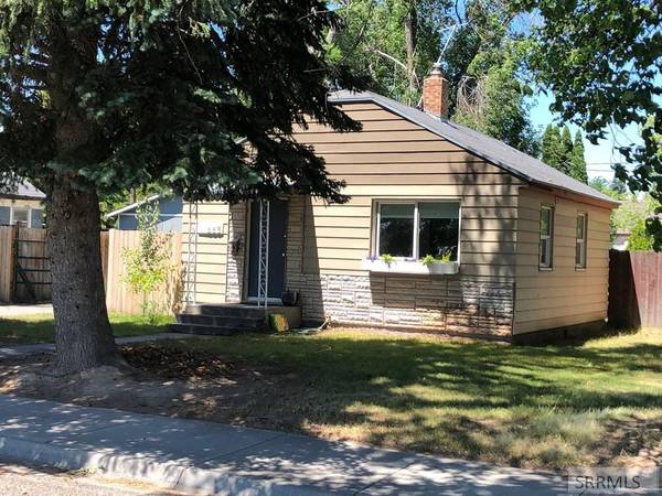 $1,640 / 1br - 759ft2 - Darling older home! Well taken care of home! (IDAHO FALLS)63952519770882123