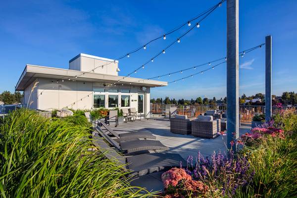 $2,609 / 1hab - 815ft2 - Lavavajillas, Terraza en la Azotea, Sala de Almacenamiento para Bicicletas (8612 Palatine Avenue North, Seattle, WA)63995109179906122