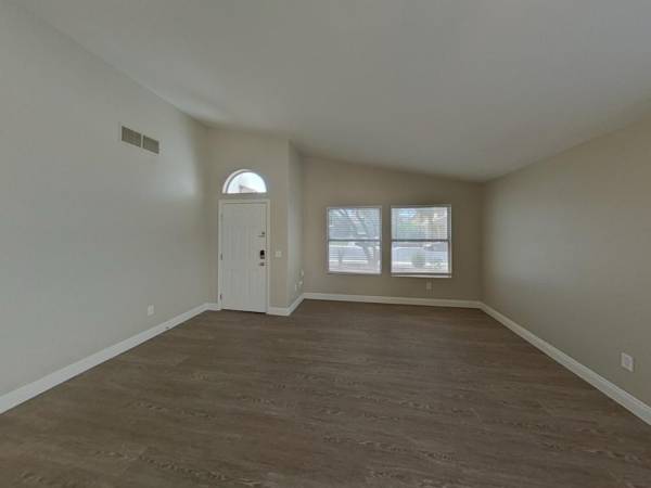 $1,200 / 3br - 1664ft2 - ¡Exactamente lo que tu familia está buscando! ¡Mudate hoy!!! (Las Vegas)63907028499074121