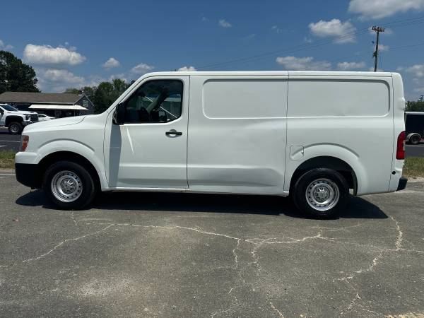 Camioneta Nissan NV2500 de carga 2013 con 133 mil millas - $10,970 (Spotsylvania)63616225767937124