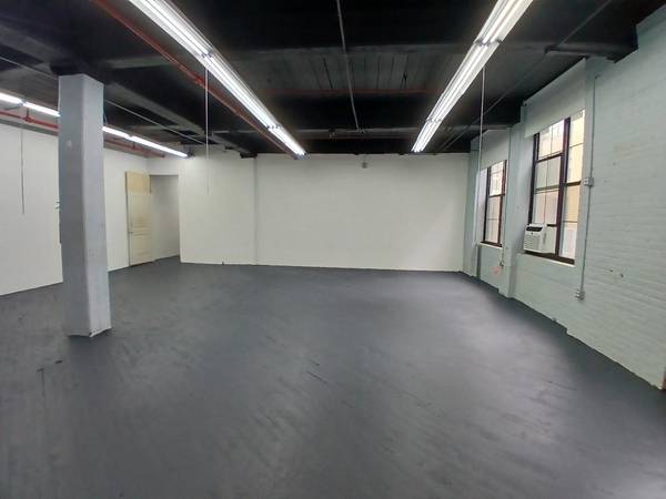 $1,800 / 600ft2 - Large Artist Studio for Rent - 600 SQFT for $1800, 1400 SQFT for $4000 (Long Island city)64212271362179121