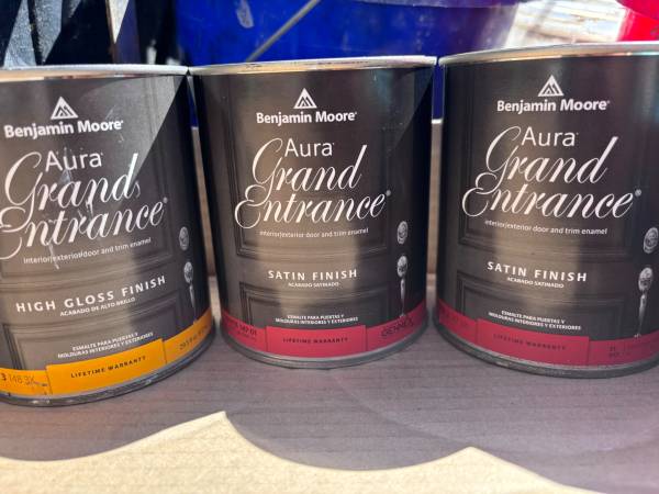 Aura grand entrance, expensive paint, Benjamin Moore 1