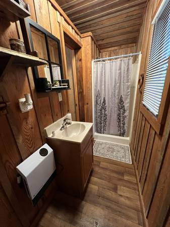 $1200.00 / 1br - Furnished cabin for rent63664008247555123