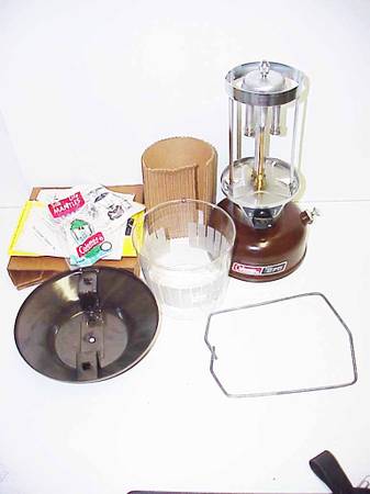NOS Coleman 275 Farol con cerca de estacas cónica estaba en caja sellada 1982 - $300 (SE Salem)63435574787585121
