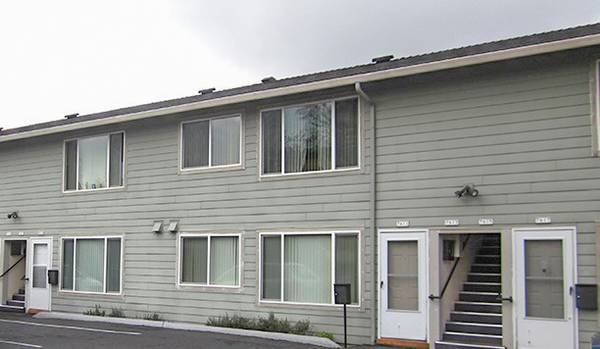 $1,396 / 2br - In Portland, 2/bd, Off Street Parking (7531 SE Steele St, Portland, OR)63820909216513123