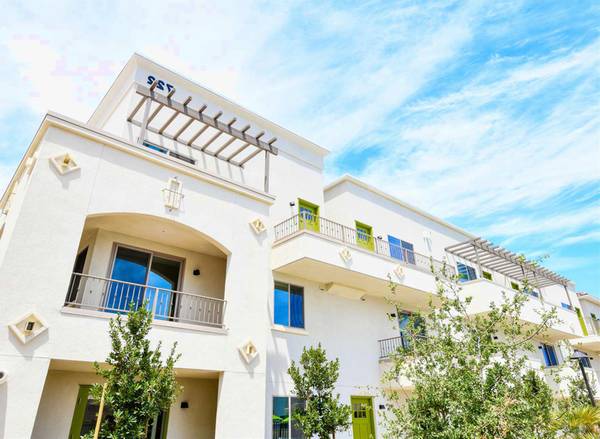 $3,045 / 2br - ESPECIAL - $1000 DE DESCUENTO - Sistema de taquillas electrónicas inteligentes seguras (Vista)63701704770563121