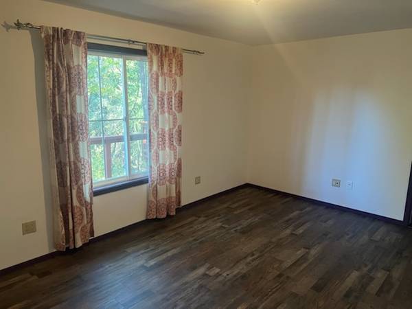 $1700.00 / 2br - Charming 2 Bed/ 1 Ba - Close to Downtown in Private Wooded Setting63952105215746120