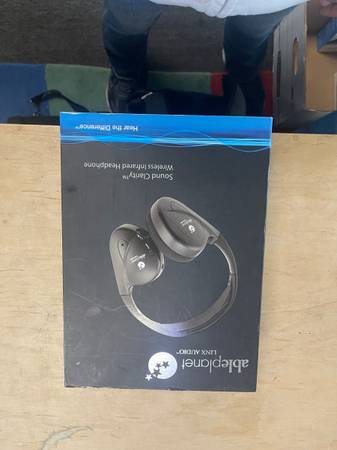 AblePlanet Linx Audio Wireless Infrared Headphones 1