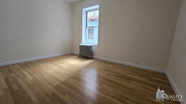 $5450.00 / 1br - OH 2-4PM LARGE ONE BEDROOM BRIGHT AND QUIET PW ELEV BLDG PETS OK (West Village)63827267302915122