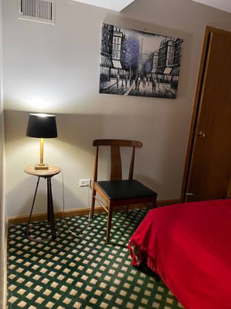 $900 / 1br - Private Room and Bathroom (Lake Forest Illinois)63918413539587120
