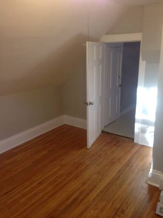 $1,000 / 1hab - 650ft2 - Bonito segundo piso de una vivienda dúplex - Calefacción incluida (NE Minneapolis)63868816028545124