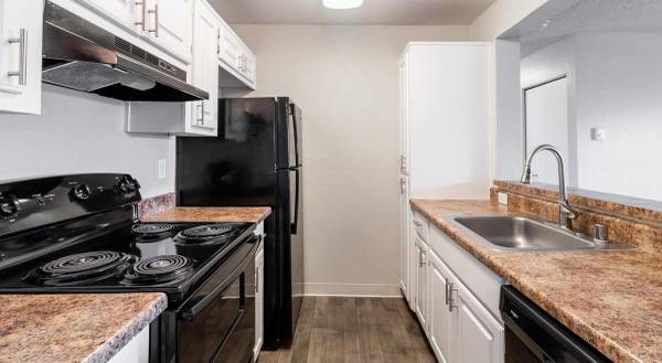 TMLP 12-mo. | Effortless Commute from Your Newly Renovated 2 BR Home 1