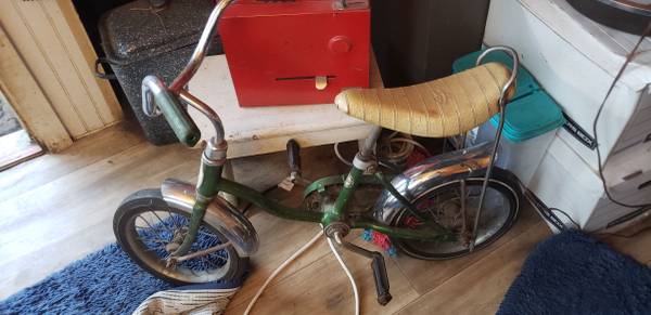 Three vintage schwinn bicycles - $1 (Mount vernon)63471420397441122