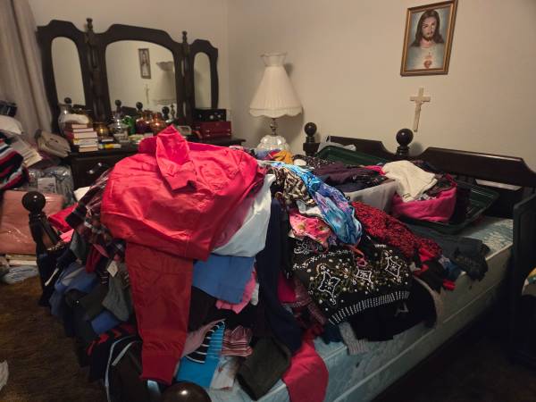 King Bed Set (5 Piece) 1