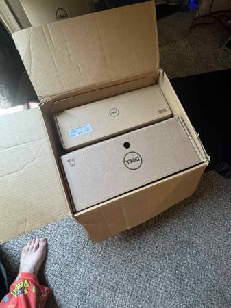 New OptiPlex SFF 7020 (2025) - $750 (Uptown)63471155732225124